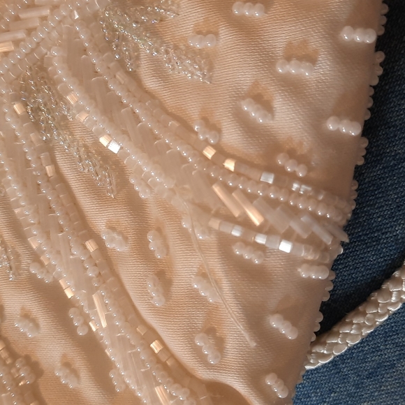 White Vintage crossbody purse white with iridescent beads - Picture 6 of 7